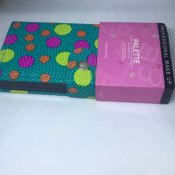 Professionnel make up palette - Picture 6 of 8